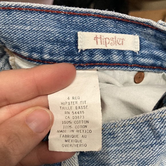 Amer. Eagle Hipster size 4 ( Very Good ) - Picture 7 of 8